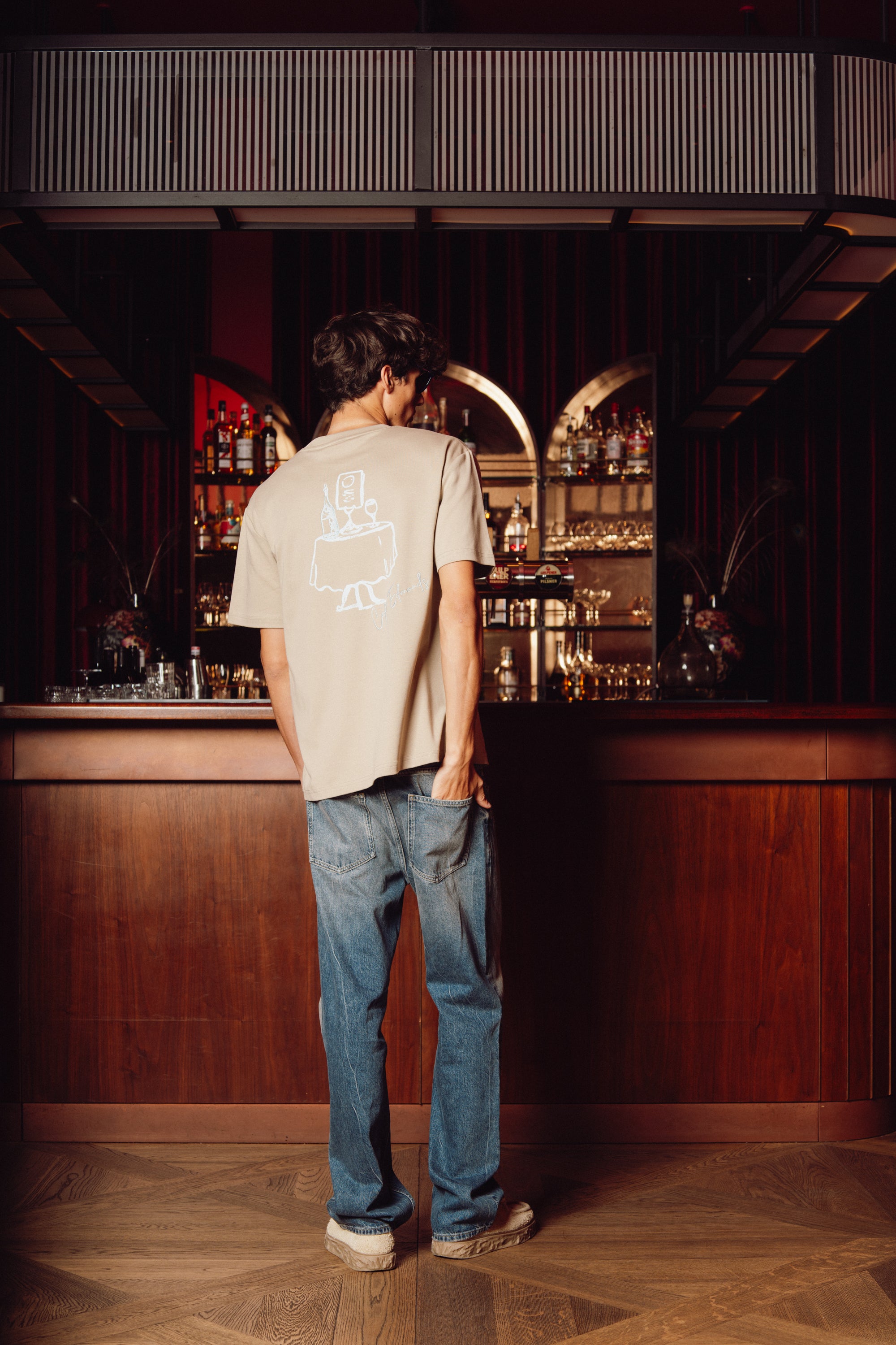Le Café T-shirt - Dark sand