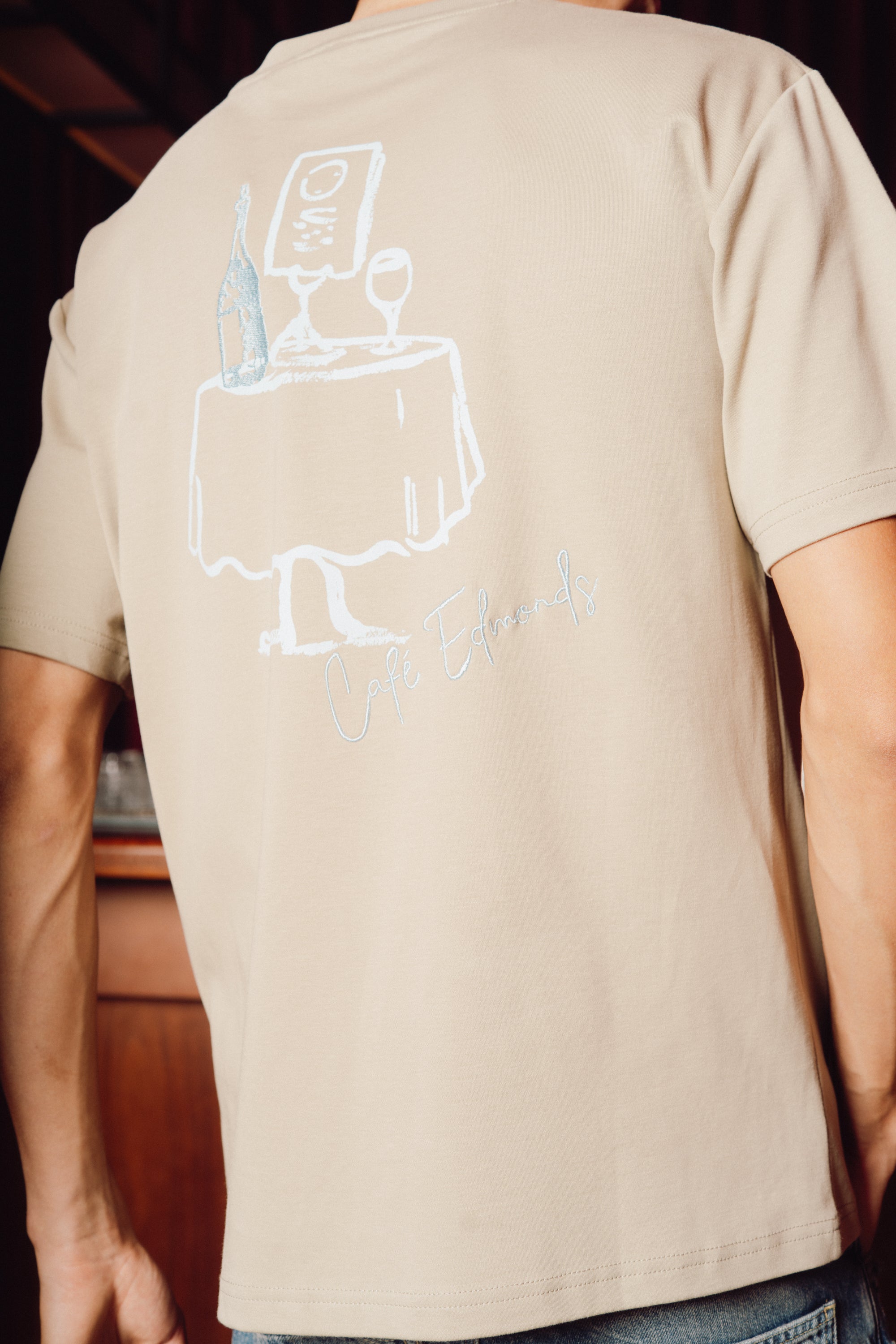 Le Café T-shirt - Dark sand