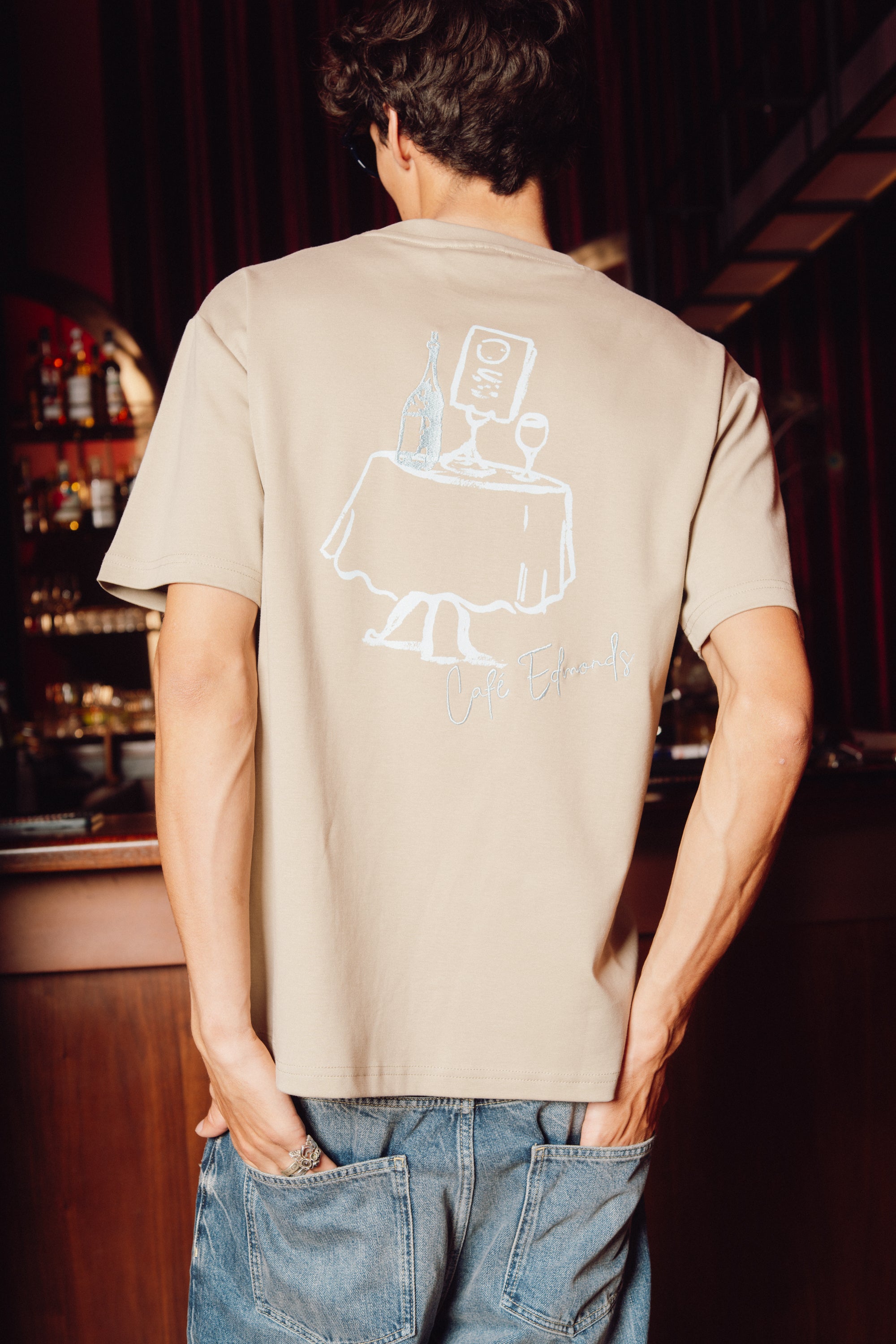 Le Café T-shirt - Dark sand