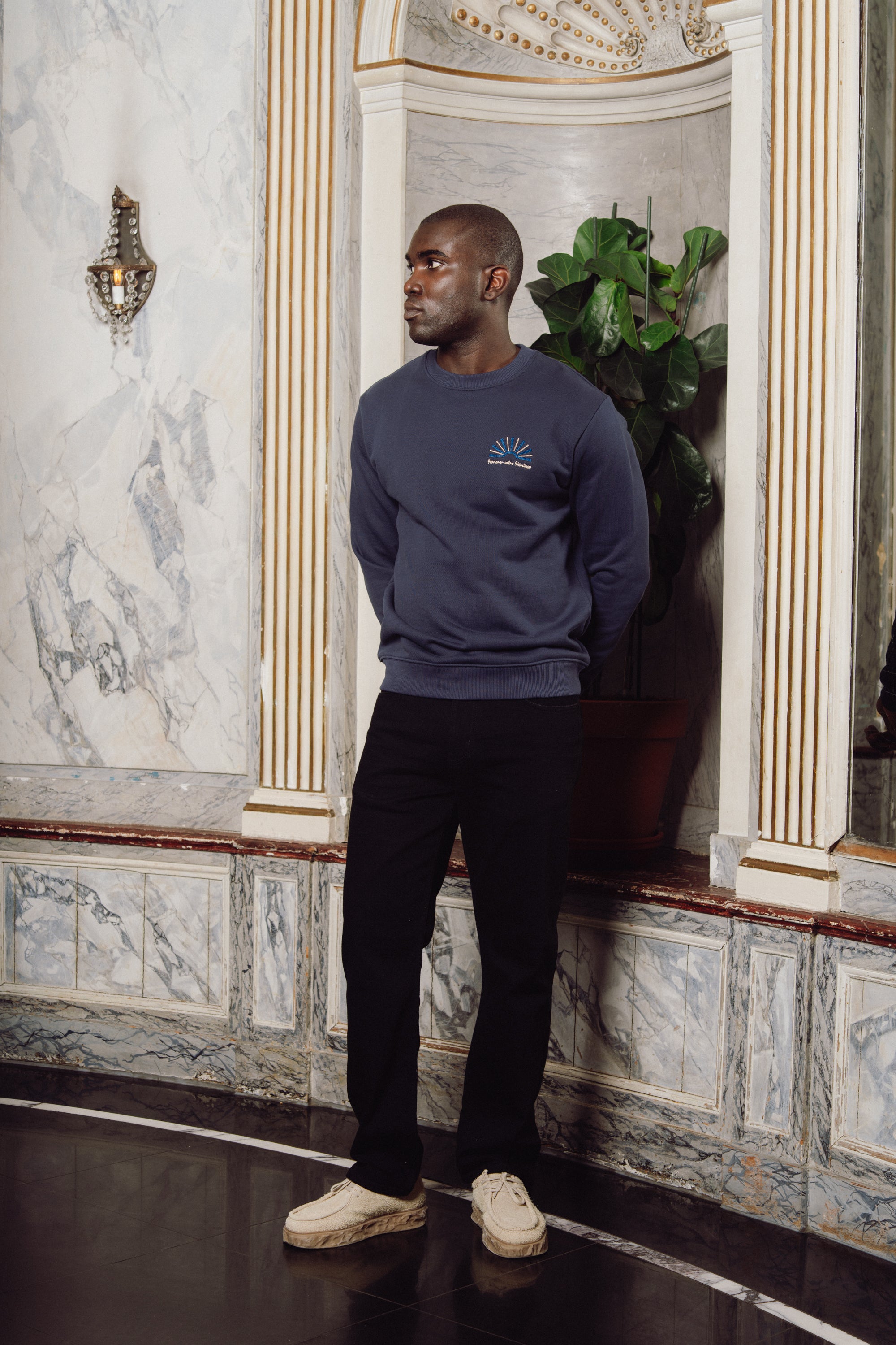 Honorer horizon crewneck   - Navy
