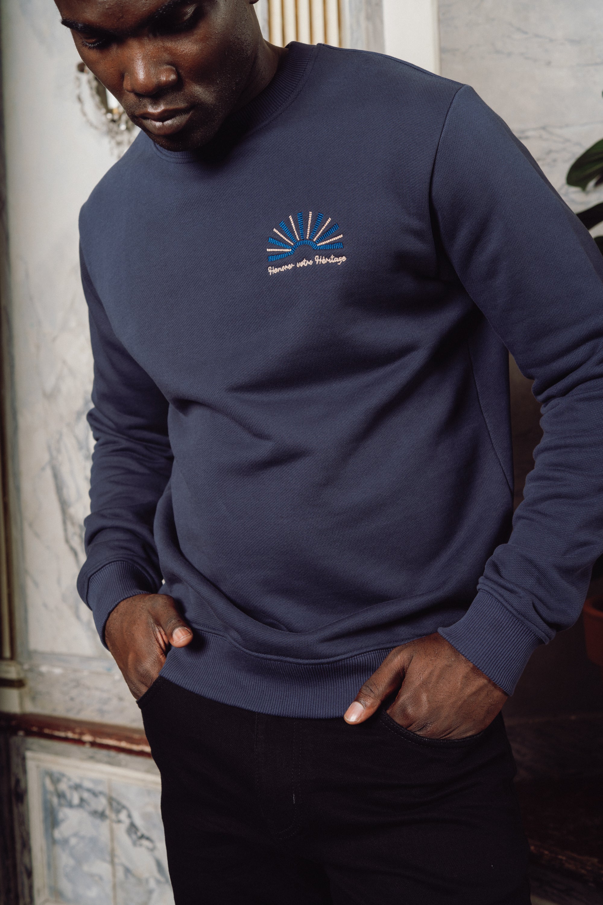 Honorer horizon crewneck   - Navy